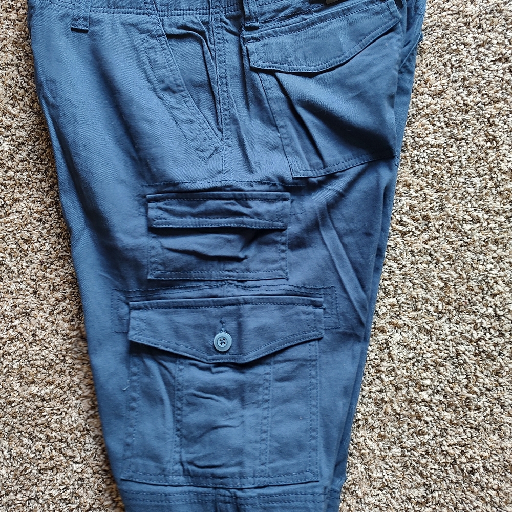 Bailey's PT. Flex-Fit Cargo Shorts - Picture 6 of 9